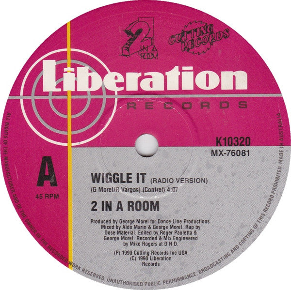 2 In A Room : Wiggle It (Radio Version) (7", Single)